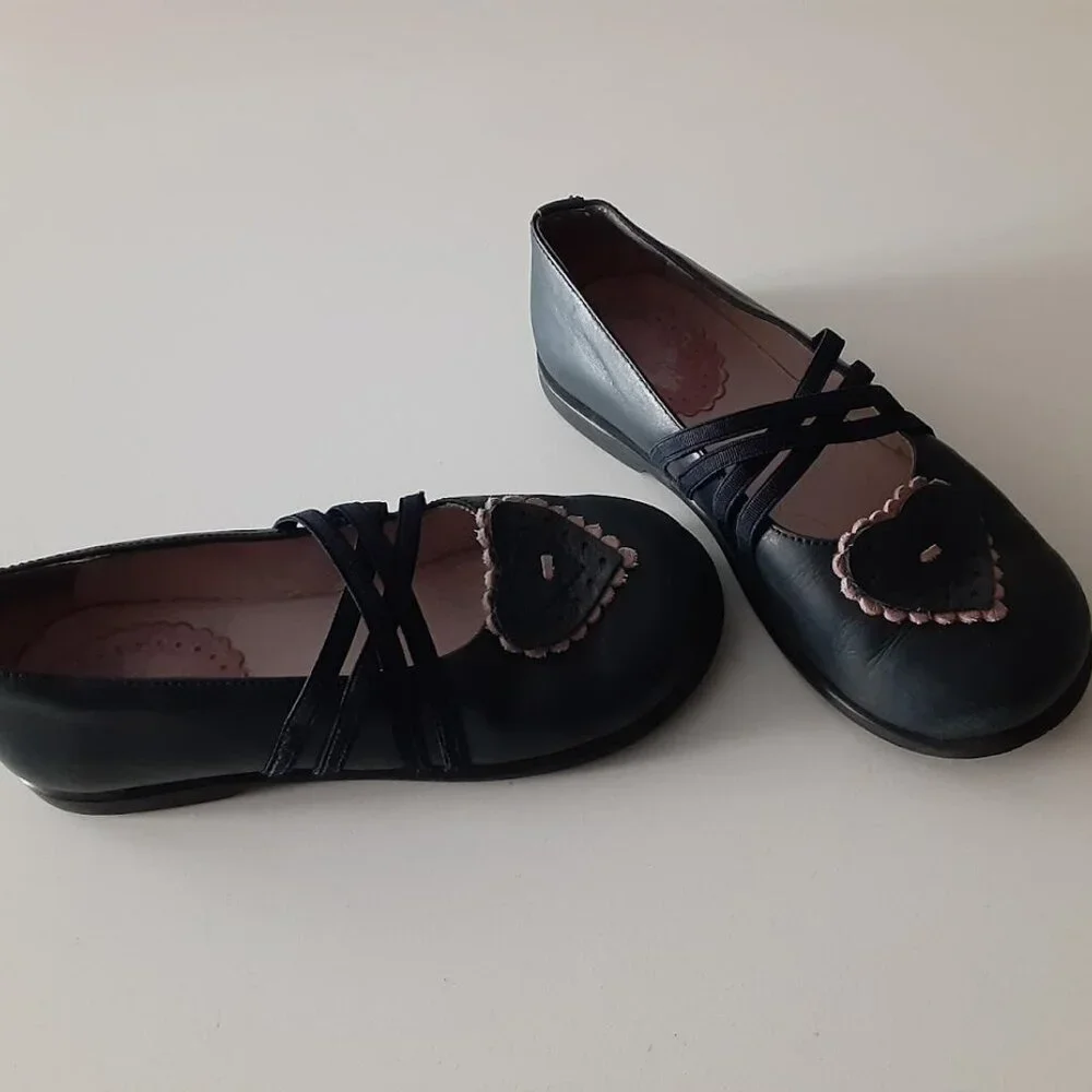 Jacadi kids shoes - blue leather size 28 -  pink trim  heart detail